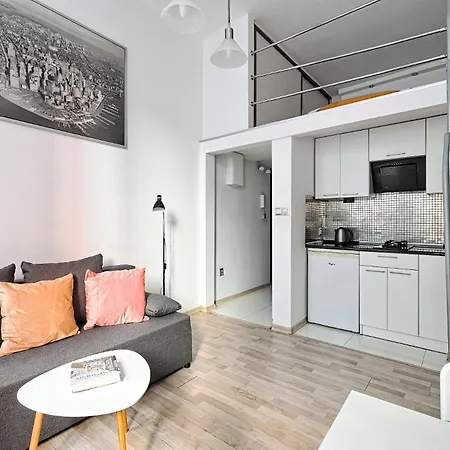 Chic Apartment-old Town-s9 Apartment